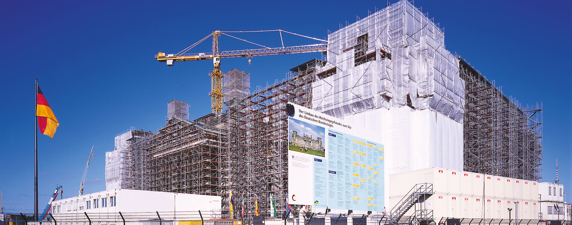 Reichstag in Berlin eingerüstet von A&U Gerüstbau